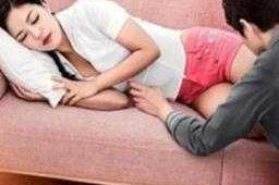 李采潭善良的嫂子厨房为何BD版满床春水？
