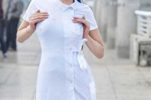 为什么午夜还在看 aiss 爱丝福利片？这样真的好吗？