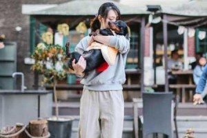 欧美群 XXX 派对俱乐部：如何在派对中成为焦点？
