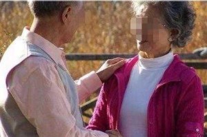 为什么东北老妇会与性开放老头发生关系？他们是如何走到一起的？