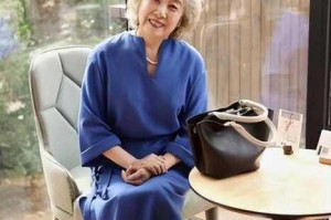 中国熟女老太婆 70-80 岁怎么还如此有魅力？