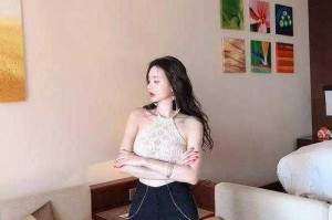 美女脱内衣露出奶头福利视频是否合法？怎样获取正规的福利视频资源？