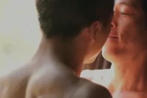 男插女污视频是怎么回事？为何它们在网上如此泛滥？应该如何避免观看这些不良视频？