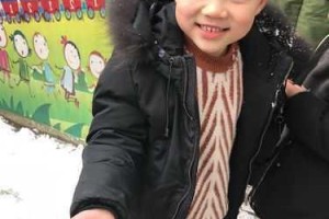 以快乐雪精灵出题，积分月赛第一难度的第一个宝箱需累积几颗心才能打开？