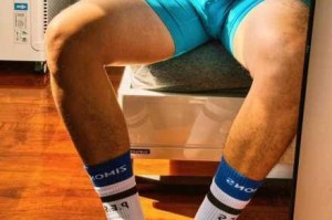 白袜军人 Gay 吊大且硬喷浓精是真的吗？如何做到的？