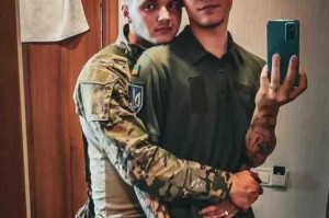 为什么男男 GaY 免费网站视频中会出现军人？这些视频是如何传播的？我们应该如何保护军人的隐私？
