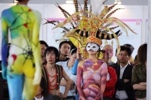 国产户外暴露路边刺激露出，是否会影响人体健康？