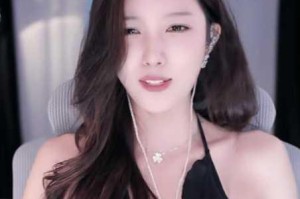 美女主播久久网，为何能吸引众多观众？