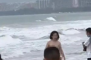 18 岁美女裸体无遮挡在线观看视频是否安全？