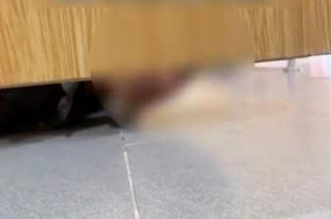 为什么公园女厕会有 100 部 A 片？如何避免在公园女厕遭遇偷窥？在公园女厕遇到偷窥该怎么办？