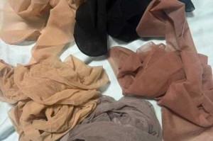为什么现在网上有这么多丝袜无内图片？如何避免浏览到这类图片？遇到丝袜无内图片应该怎么办？