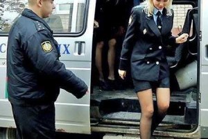 爆乳女警 2 无删减在线观看：为什么找不到资源？如何解决？