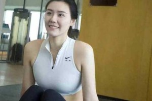为什么大美女会 100%露出奶玩泥巴？