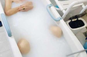 Gay 巨大老头洗澡 Se 是什么原因？为什么会有这样的现象？如何看待这种现象？